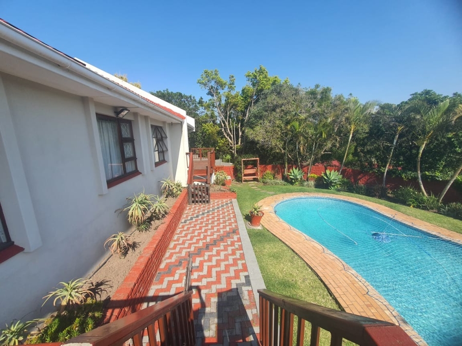 To Let 5 Bedroom Property for Rent in Beacon Bay Eastern Cape